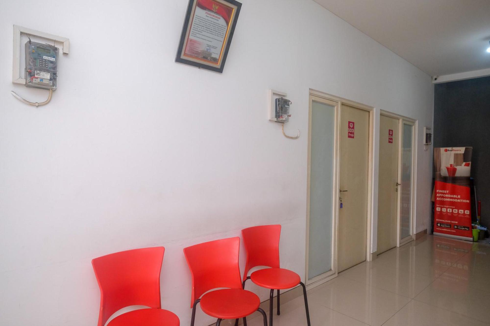 Reddoorz Syariah Near Simpang Lima Semarang Hotell Jomblang Eksteriør bilde