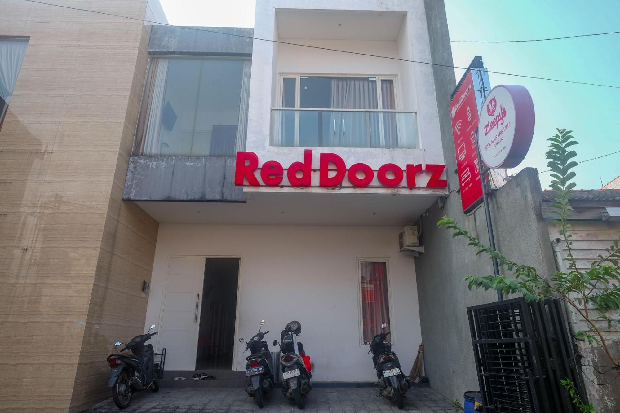 Reddoorz Syariah Near Simpang Lima Semarang Hotell Jomblang Eksteriør bilde