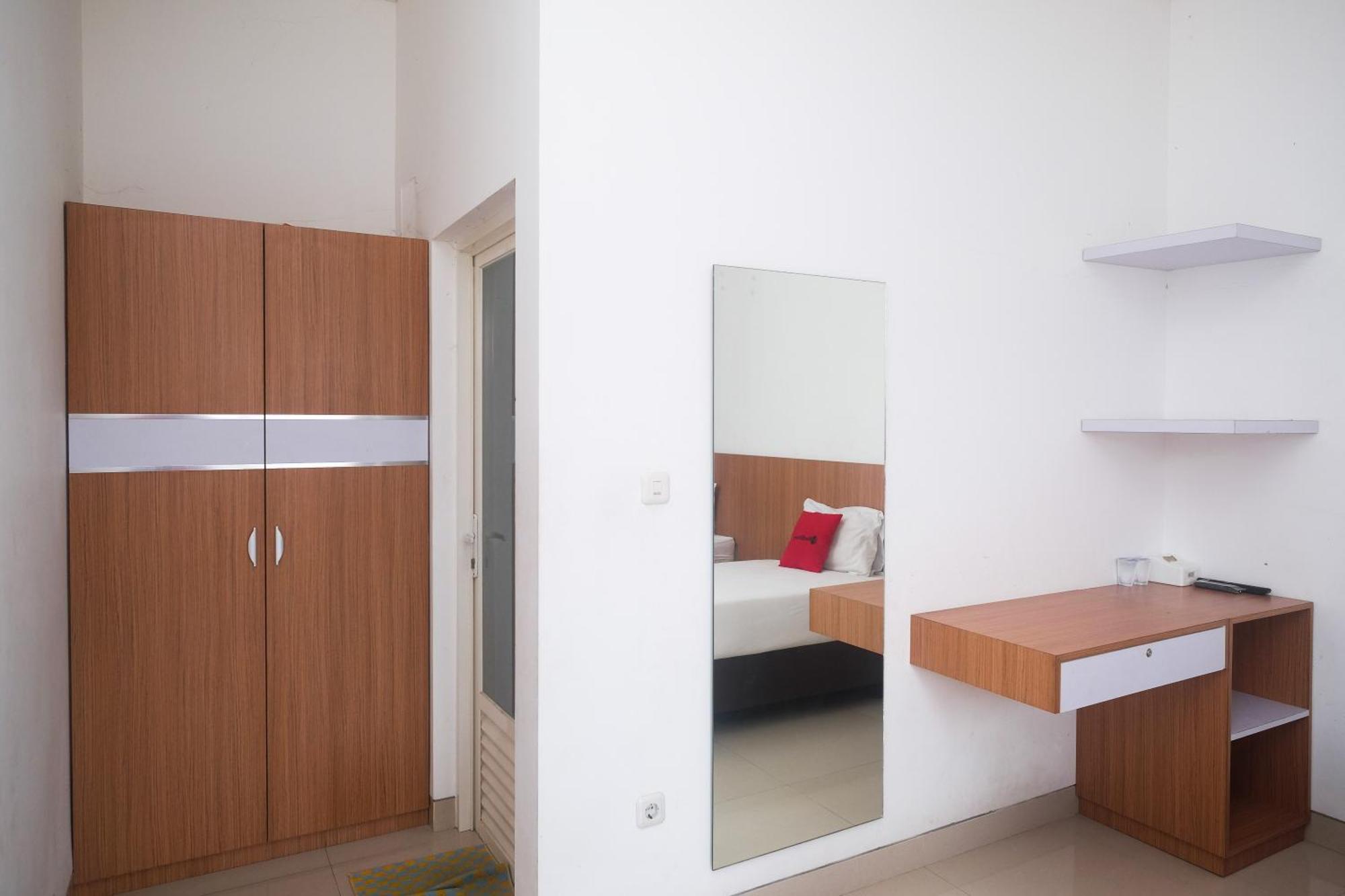 Reddoorz Syariah Near Simpang Lima Semarang Hotell Jomblang Eksteriør bilde