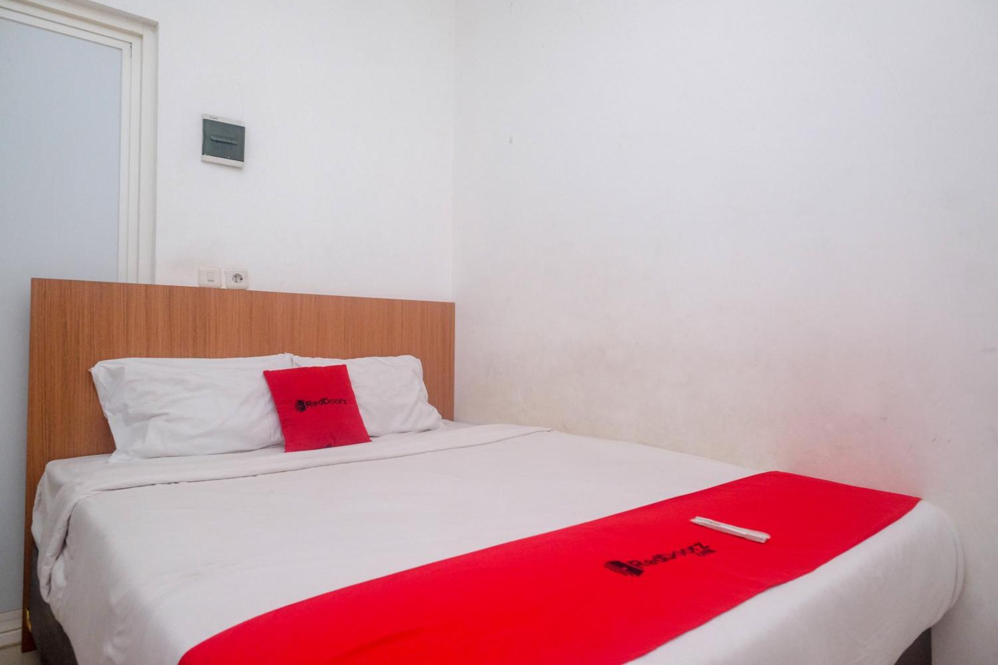 Reddoorz Syariah Near Simpang Lima Semarang Hotell Jomblang Eksteriør bilde